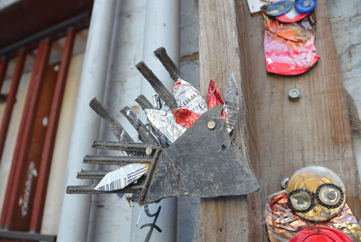 blog_junky_black_triangle