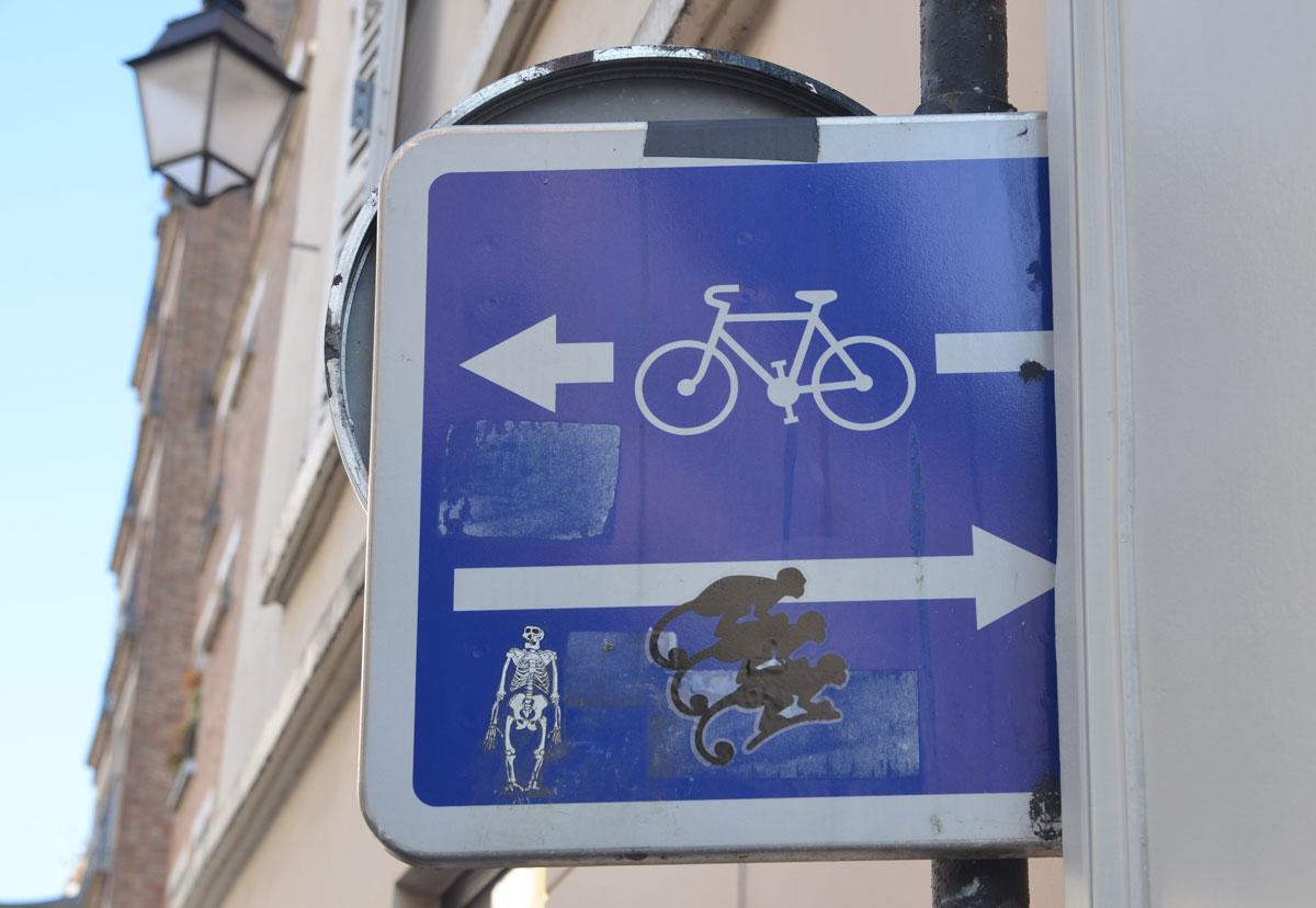 blog_sign_one_way_monkeys