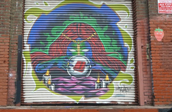 blog_woman_crystal_ball_candles