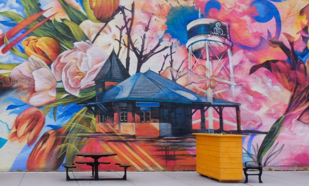 mural, train station, old Smiths Falls station now an historic site