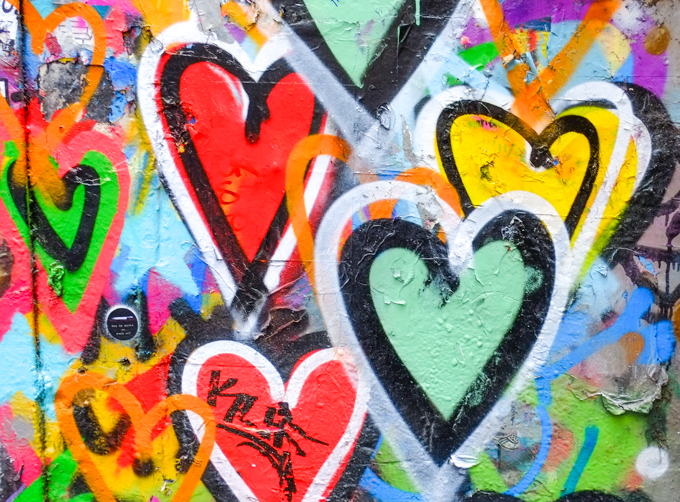 spray painted street art hearts in Hosier Lane