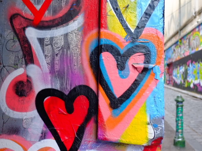 spray painted street art hearts in Hosier Lane