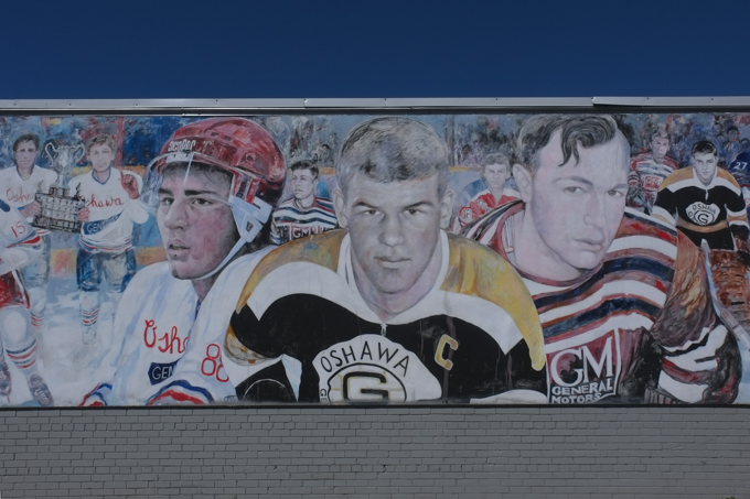 mural by Paul Ygartua showing famous hockey players that once played for the Oshawa Generals junior team, including Bobby Orr, Eric Lindros, 