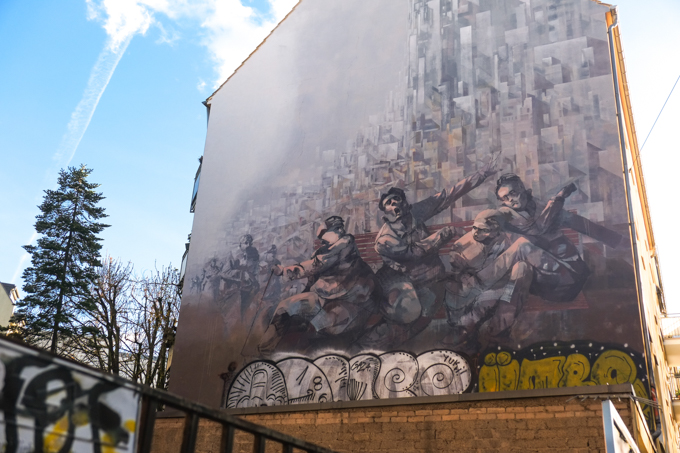 large mural, Kolijka by a pair of Polish artists known as SEPE and Chazme